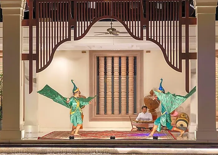 Anantara Angkor Hotel 5*